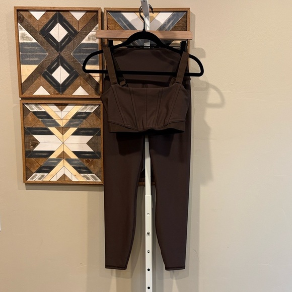 ALO Yoga Pants - ALO Yoga 7/8 High-Waist Airlift Legging + Corset Bra Set Espresso Brown sz Small